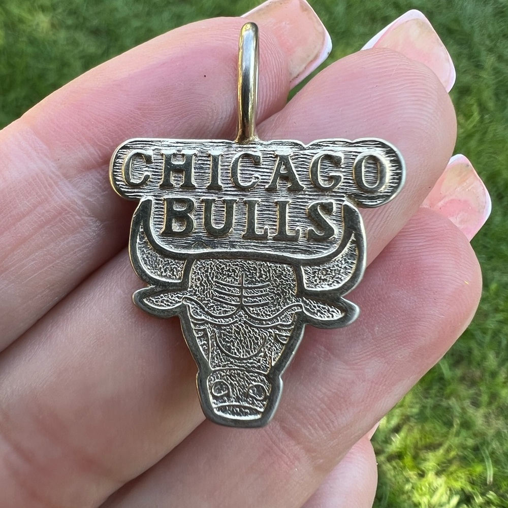 Vintage Sterling Silver Chicago Bulls Basketball Bull Head Pendant